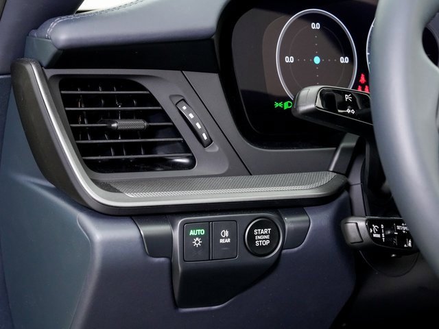 Certified 2025 Porsche 911 Carrera image 11