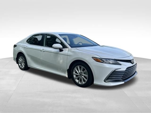 Used 2023 Toyota Camry LE w/ Cold Weather Package AWD/4WD image 7