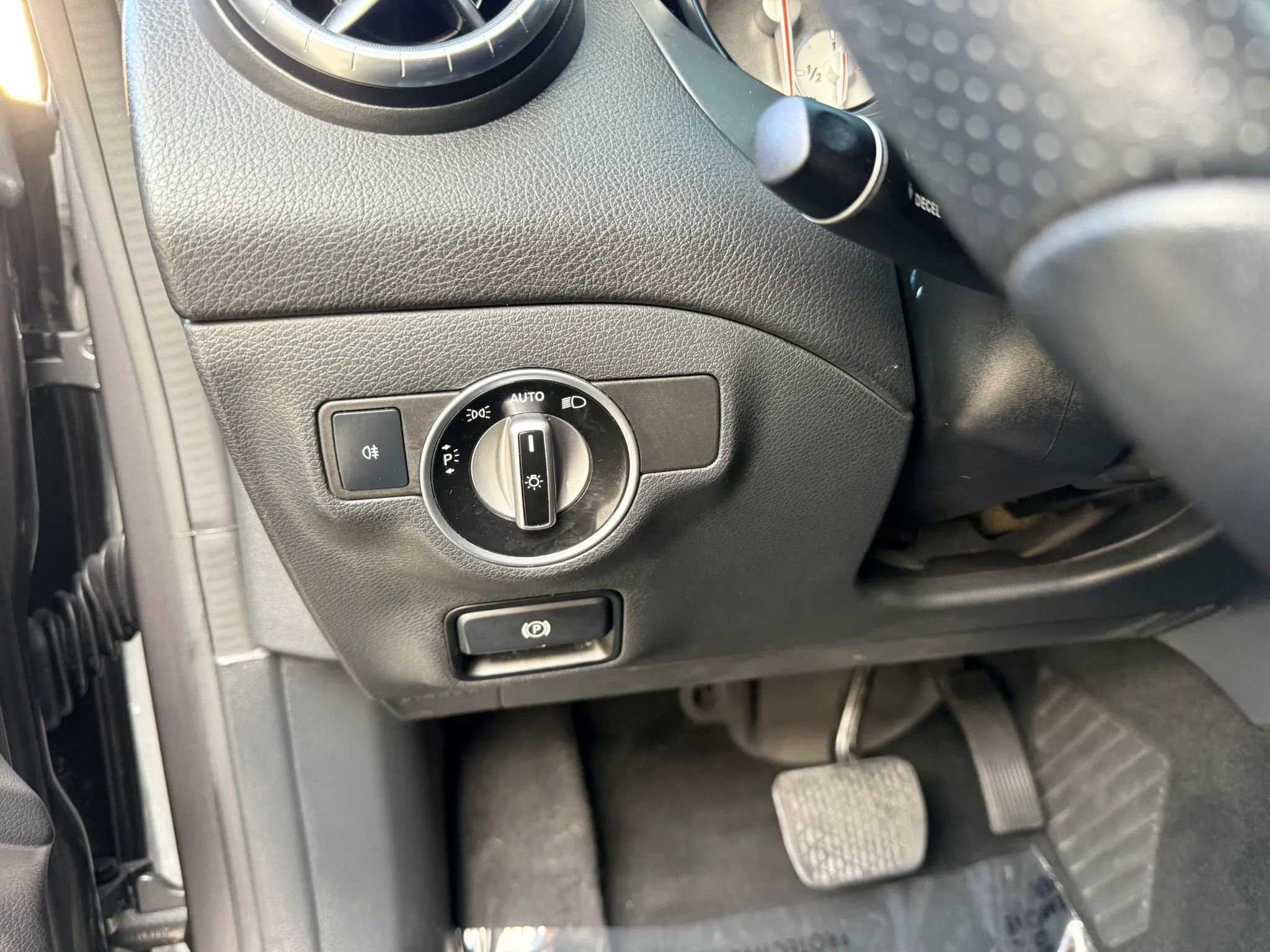 Used 2016 Mercedes-Benz CLA 250 image 26