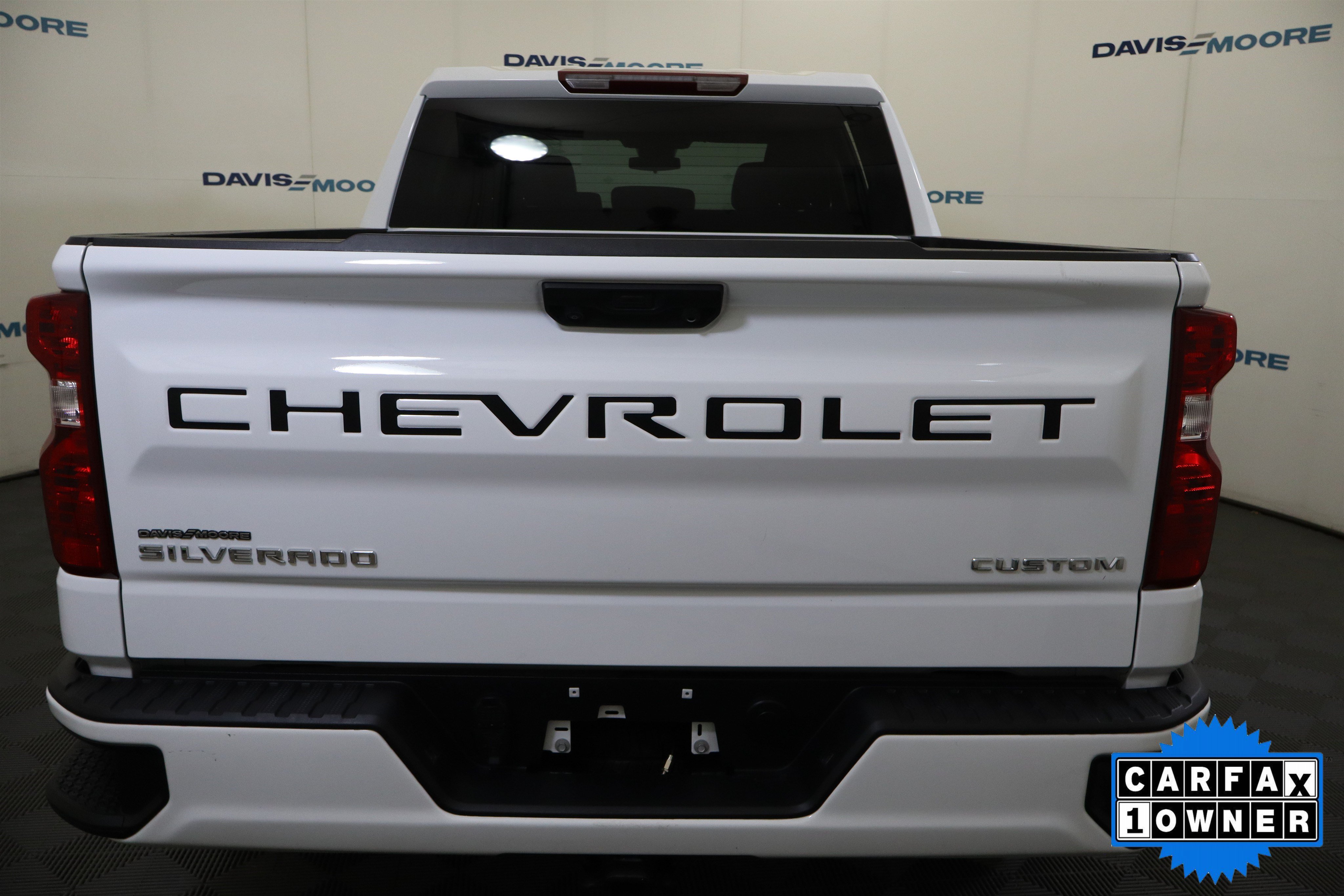 Used 2025 Chevrolet Silverado 1500 Custom w/ Turbomax Blackout Package AWD/4WD image 8