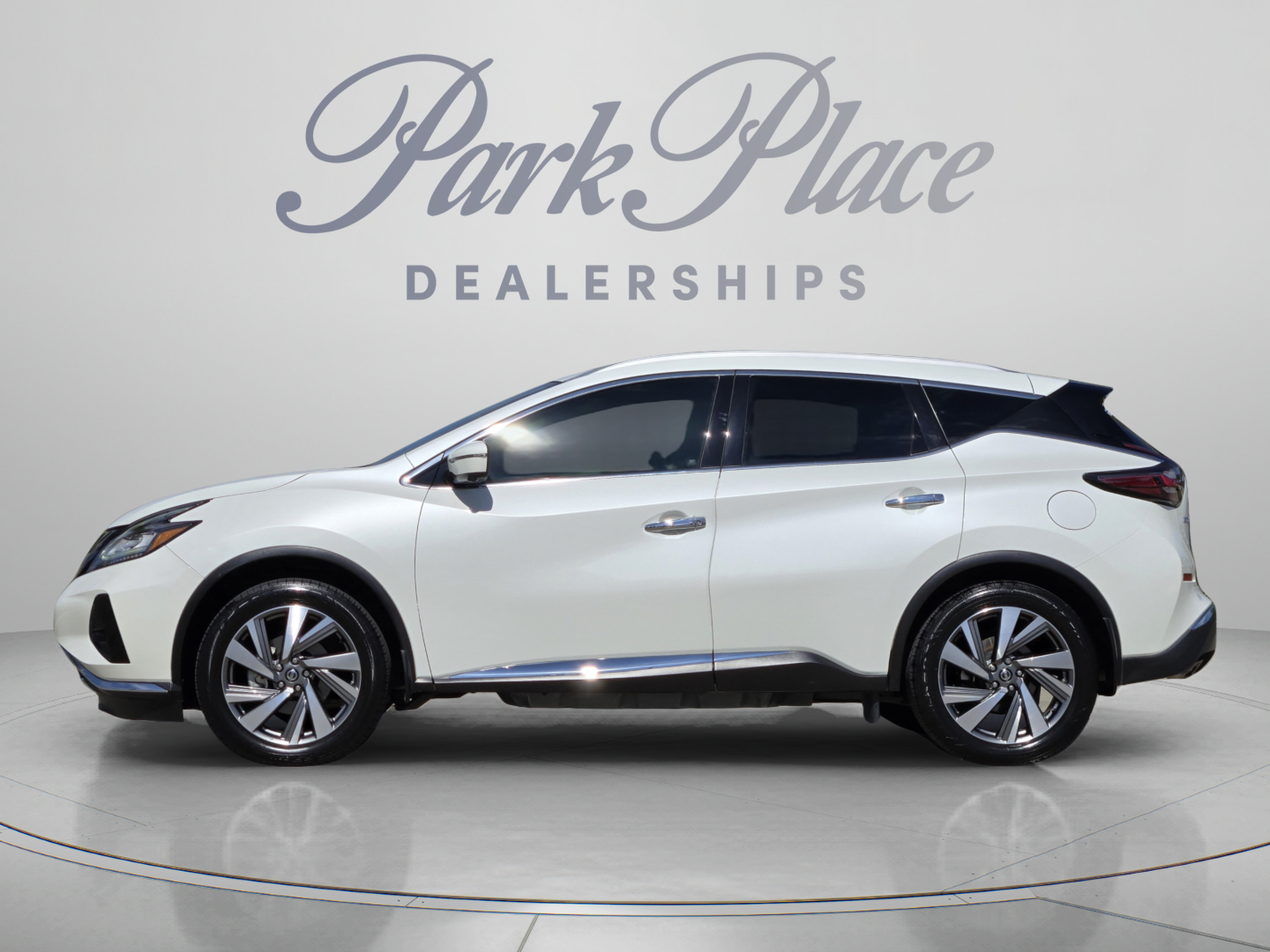 Used 2019 Nissan Murano SL w/ SL Technology Package FWD image 2