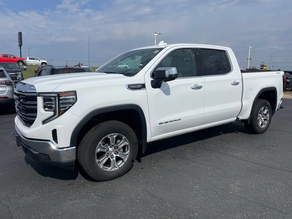 Used 2025 GMC Sierra 1500 SLT AWD/4WD image 6