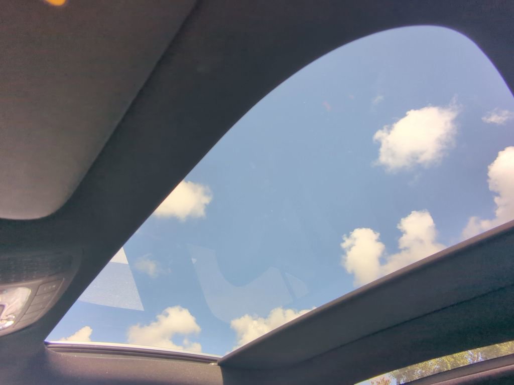 Used 2024 Mercedes-Benz GLB 250 4MATIC image 16