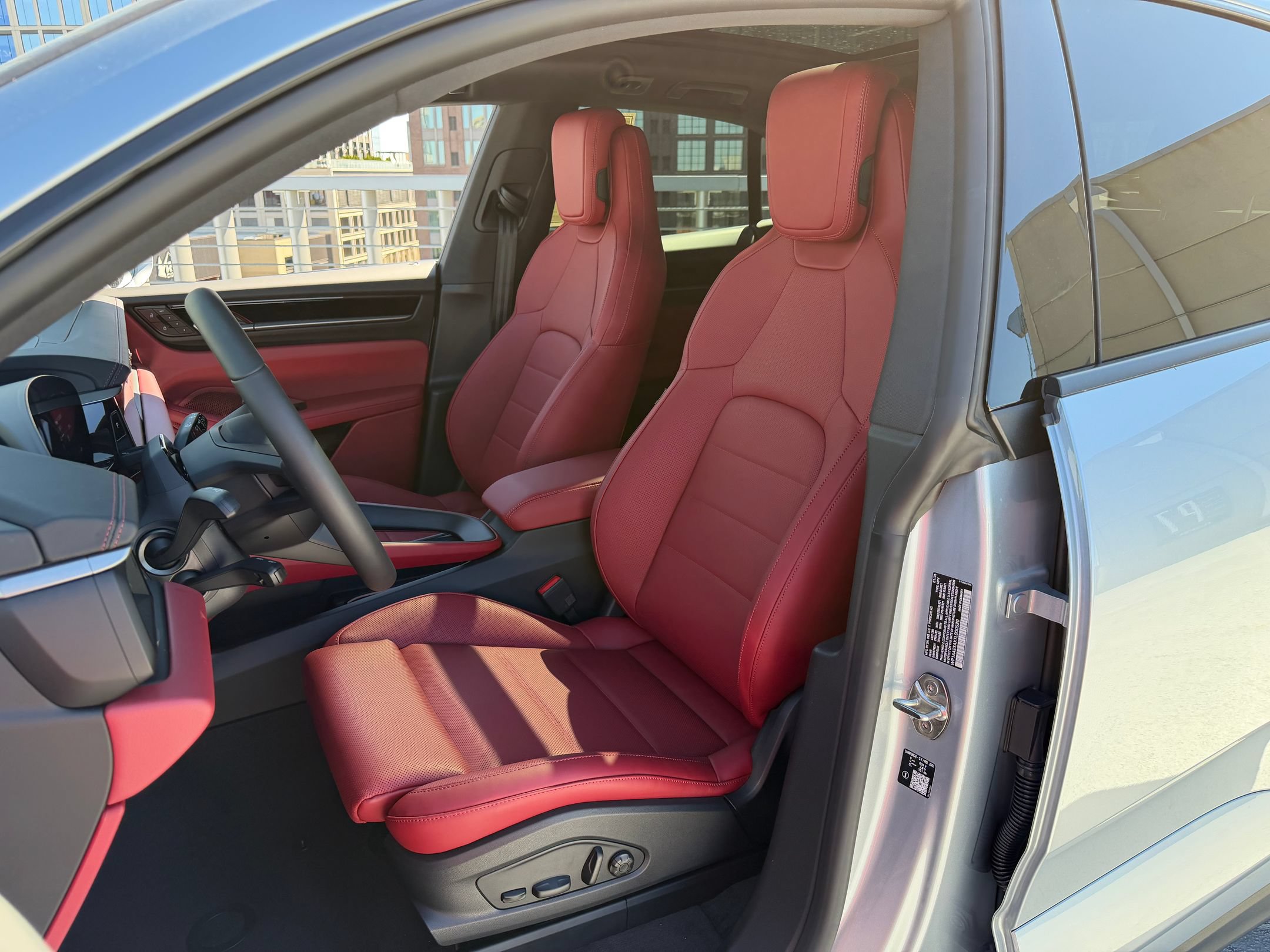 New 2026 Porsche Macan 4 Electric AWD/4WD image 5