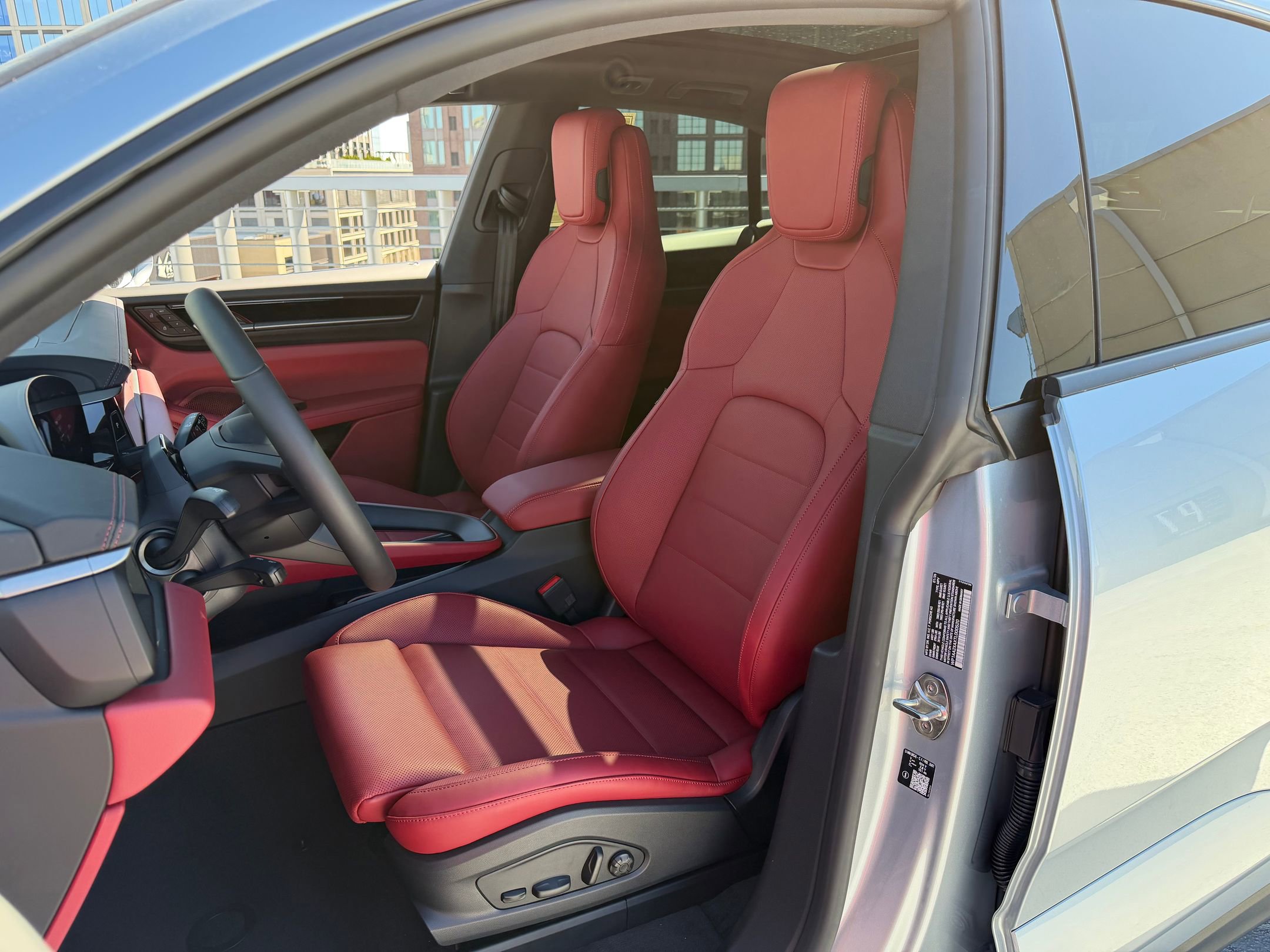 New 2026 Porsche Macan 4 Electric AWD/4WD image 5