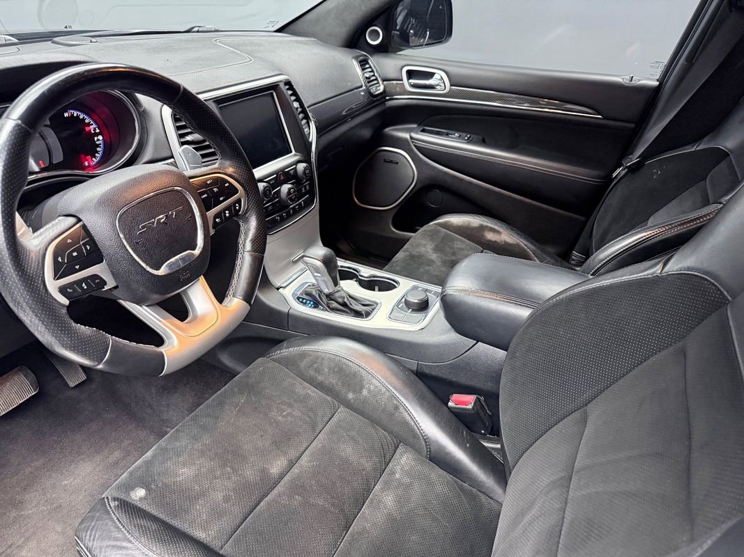 Used 2018 Jeep Grand Cherokee SRT image 9