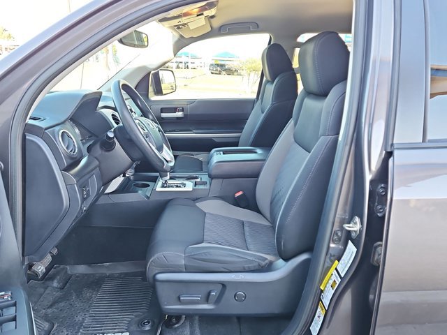 Used 2017 Toyota Tundra SR5 w/ SR5 Upgrade Package AWD/4WD image 15