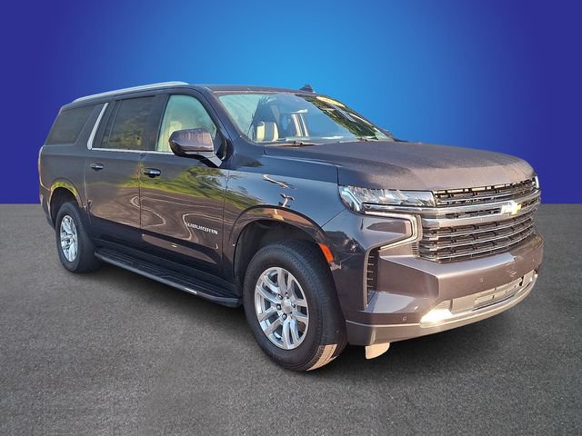 Used 2024 Chevrolet Suburban LT AWD/4WD image 3