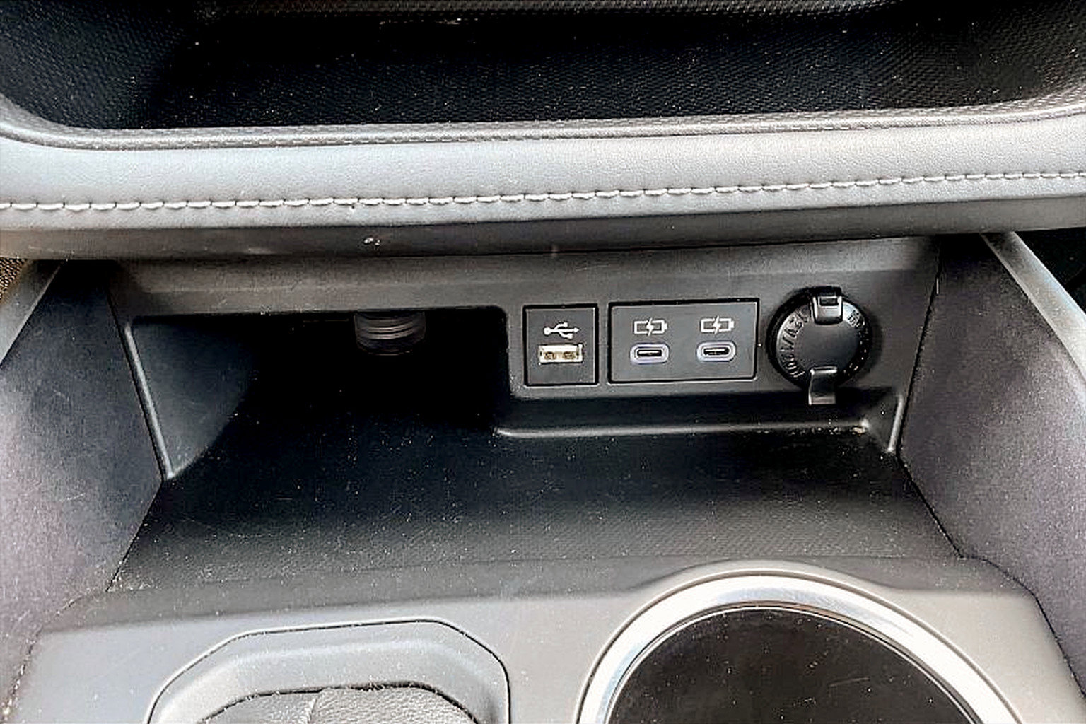 Used 2024 Toyota Highlander LE image 31