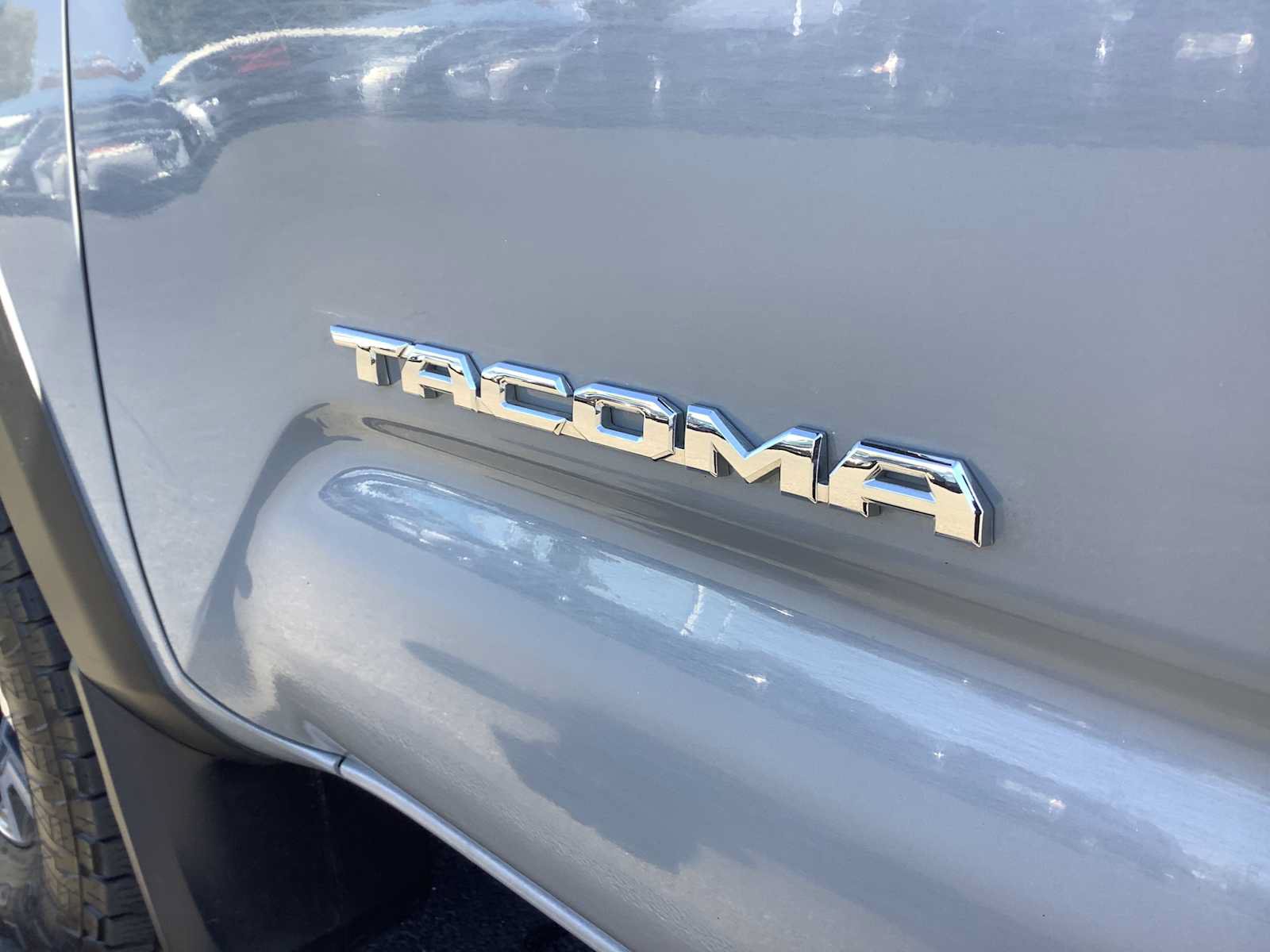 Used 2021 Toyota Tacoma TRD Off-Road AWD/4WD image 7