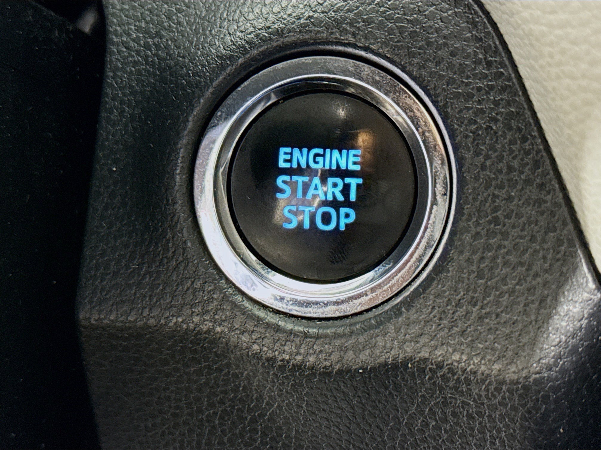 Used 2022 Toyota RAV4 XLE image 21