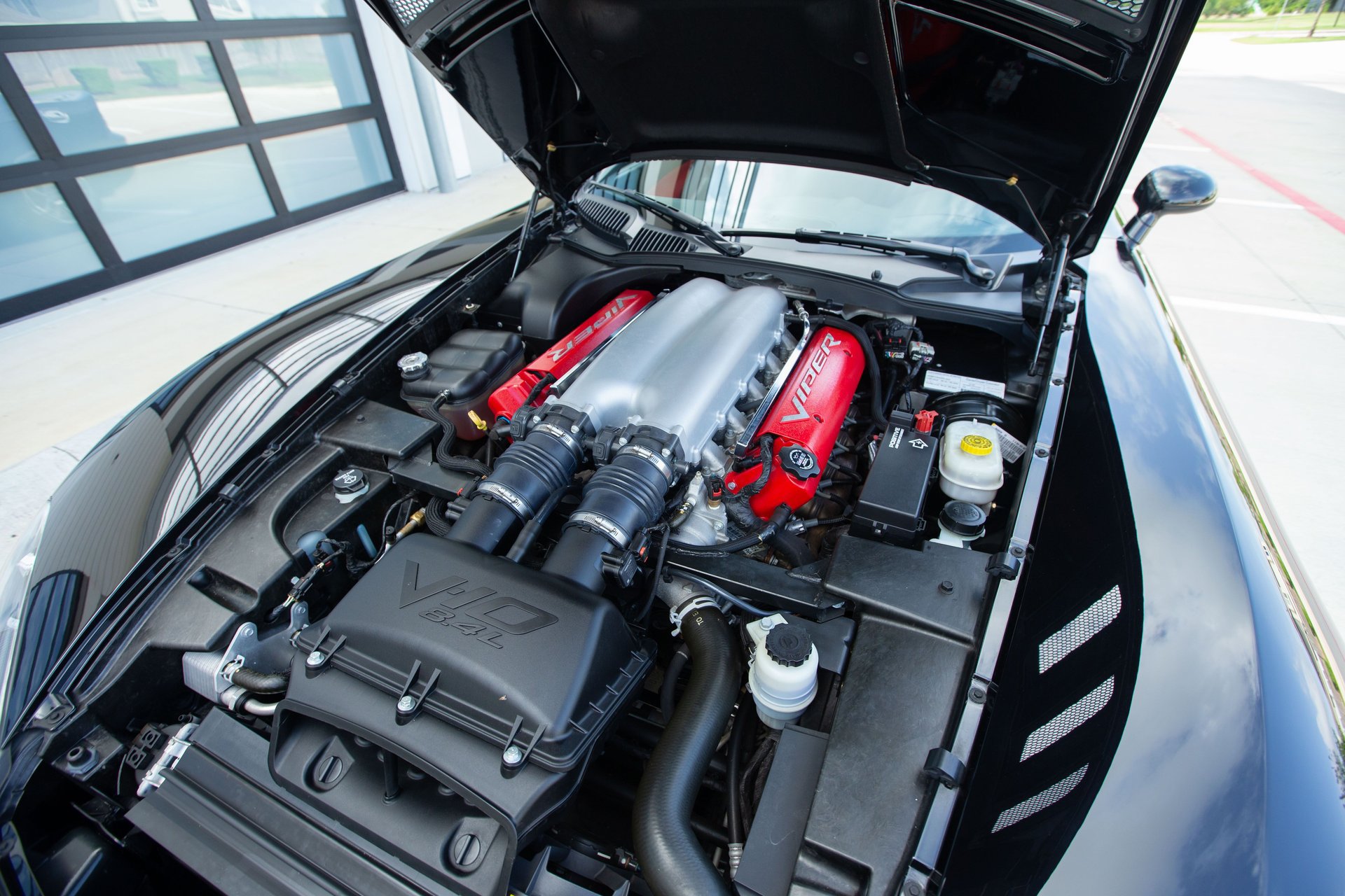 Used 2008 Dodge Viper SRT-10 RWD image 2