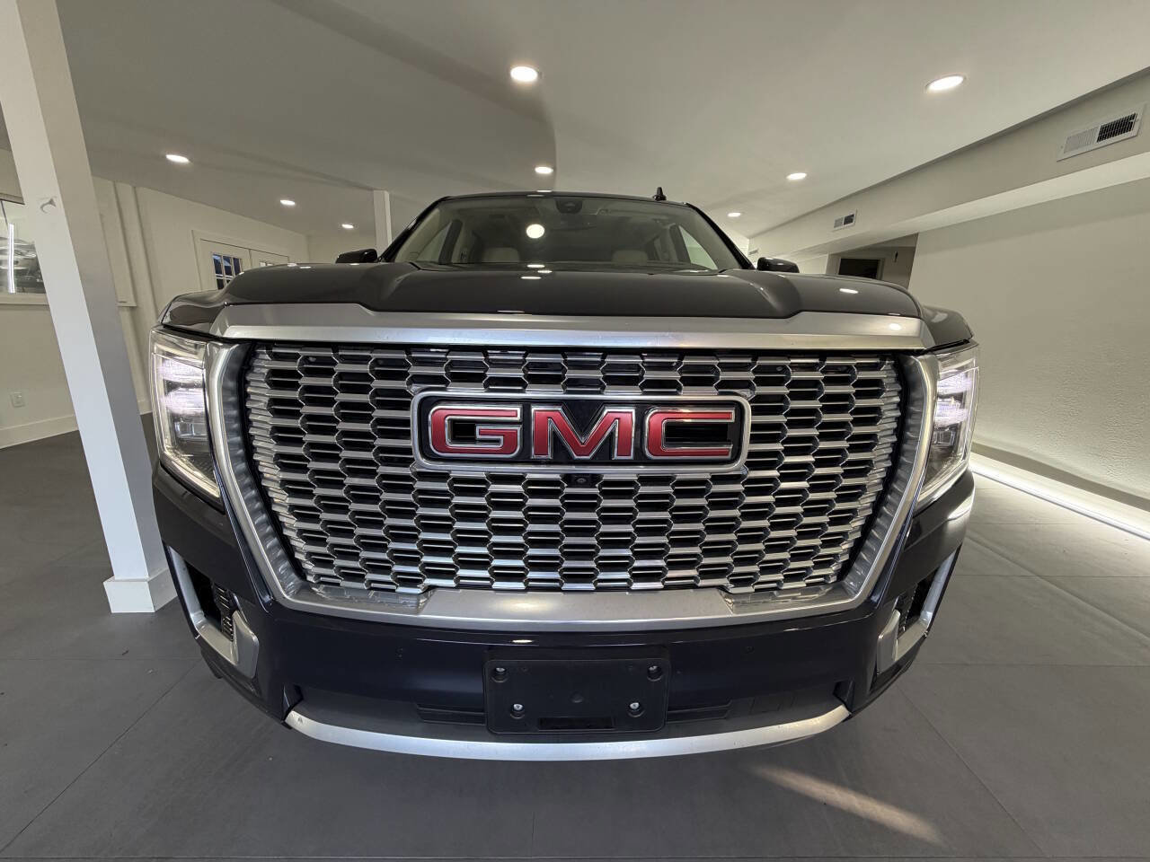 Used 2022 GMC Yukon Denali image 5