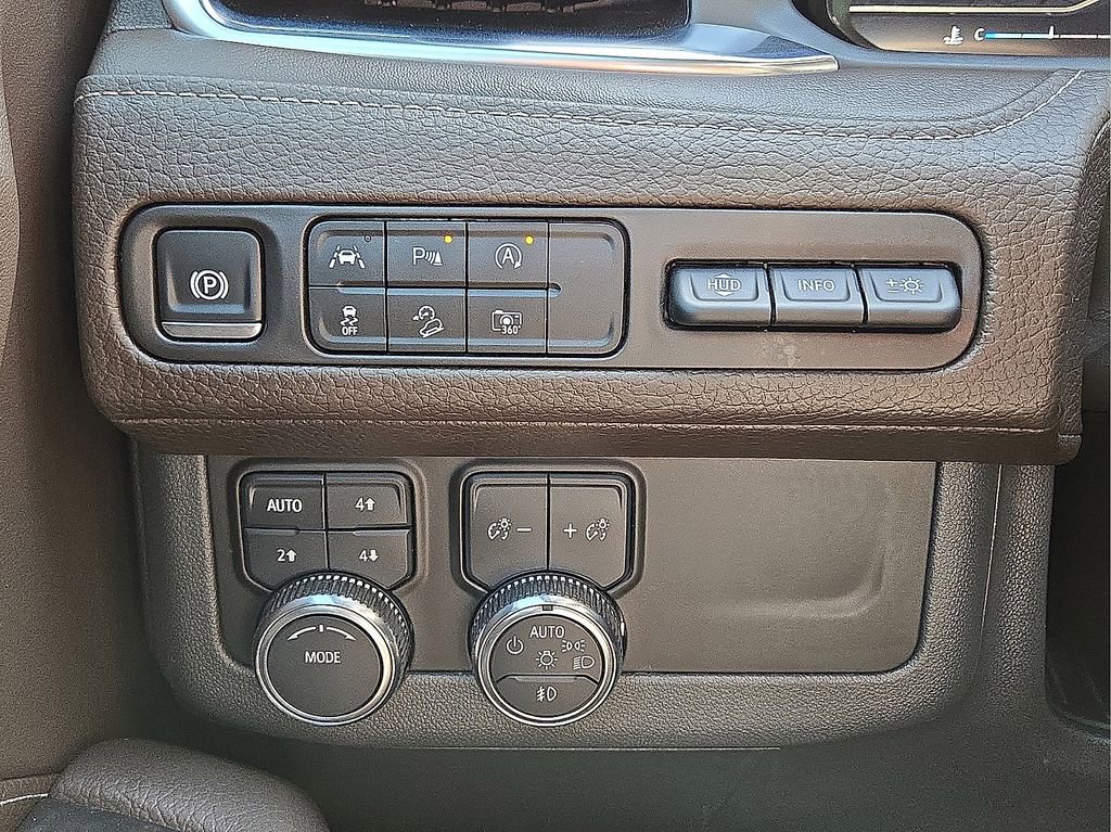 Used 2024 GMC Yukon Denali image 28