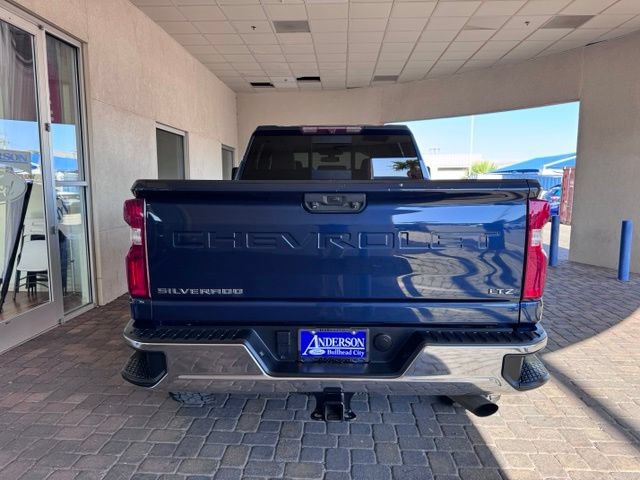 Used 2021 Chevrolet Silverado 2500 LTZ w/ LTZ Convenience Package AWD/4WD image 4