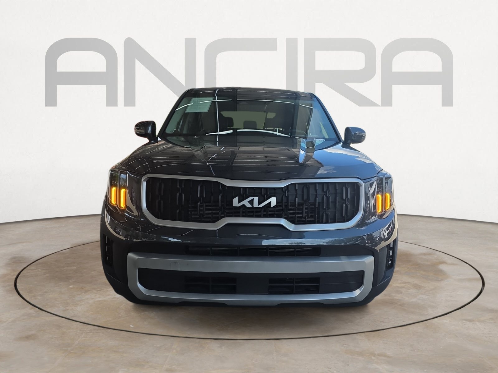 Certified 2024 Kia Telluride LX FWD image 2