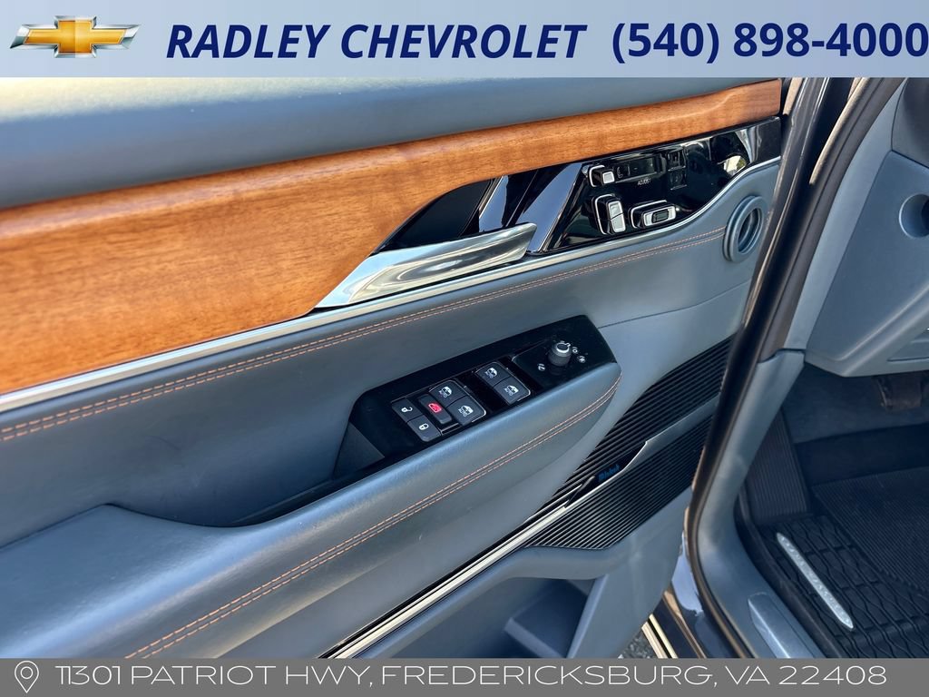 Used 2022 Jeep Grand Wagoneer Series III w/ Rear Seat Video Group 1 AWD/4WD image 5