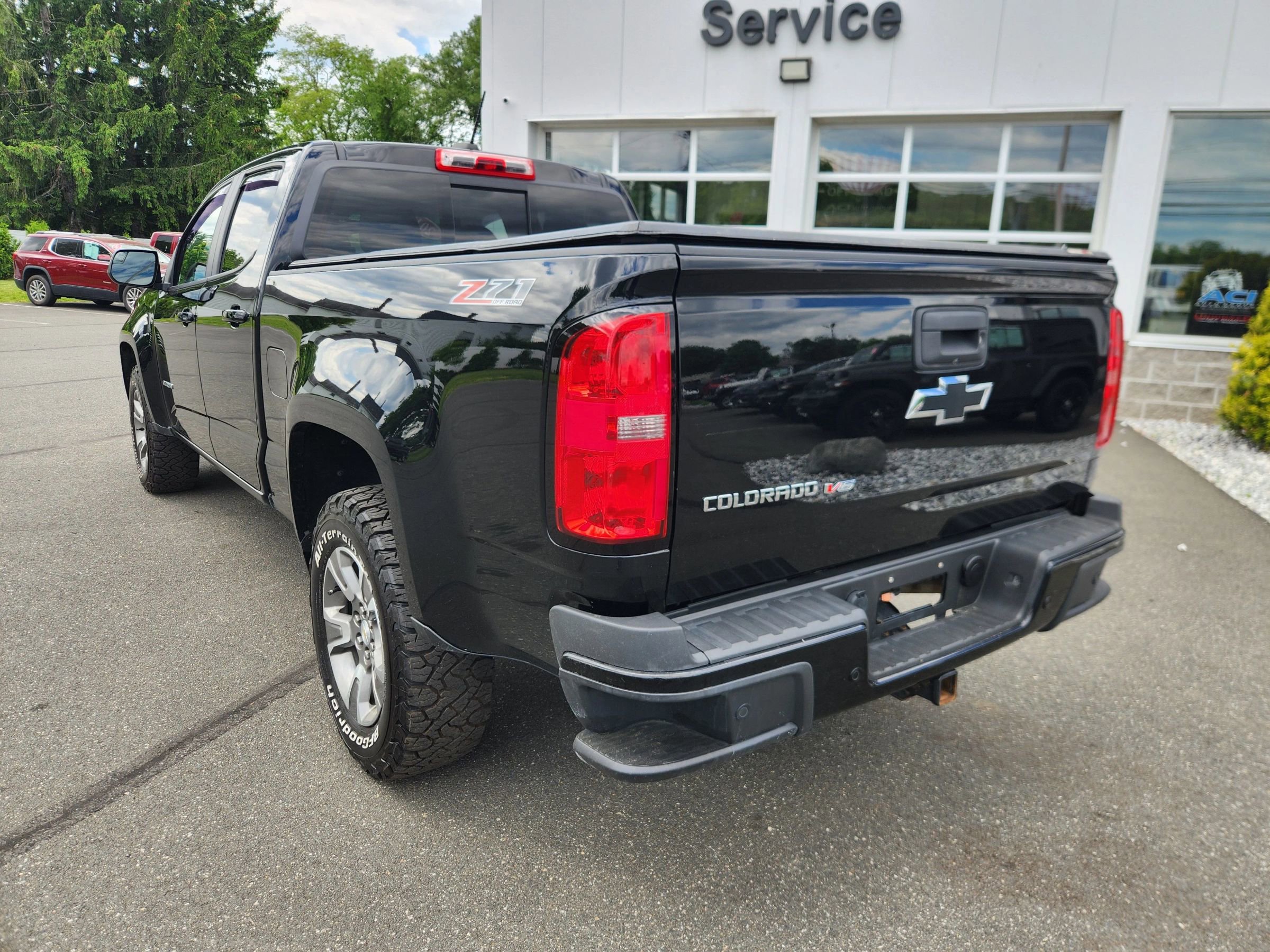 Used 2019 Chevrolet Colorado Z71 AWD/4WD image 11