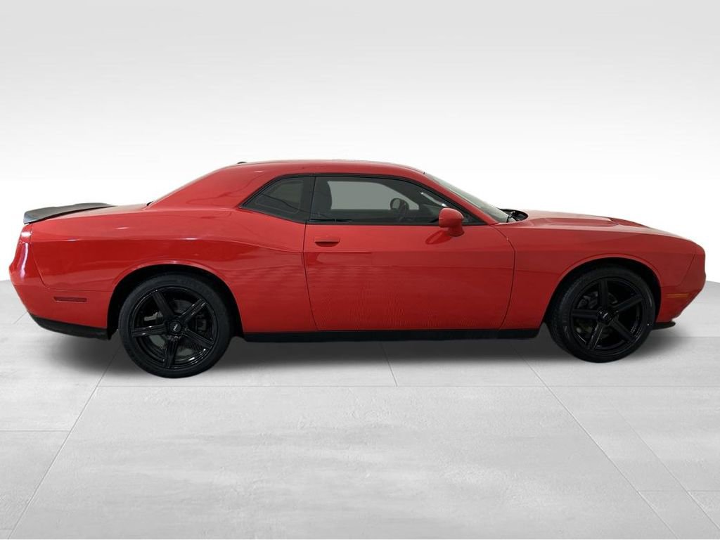 Used 2019 Dodge Challenger SXT w/ Blacktop Package image 6