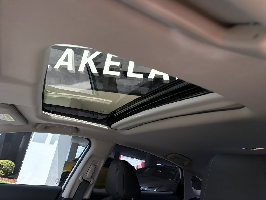 Used 2022 Honda Insight Touring image 22