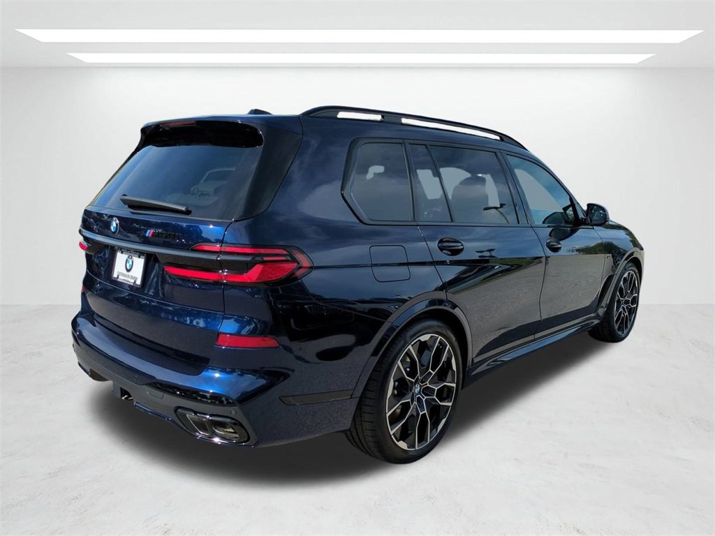 New 2026 BMW X7 M60i image 4