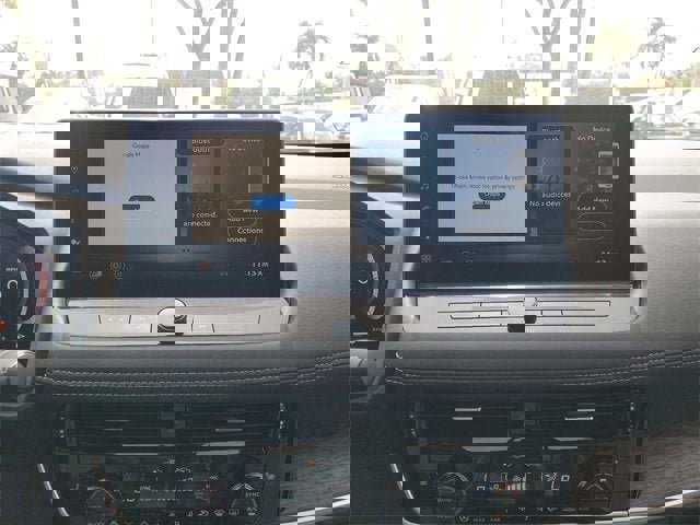 New 2025 Nissan Rogue Platinum w/ Tech Package image 12