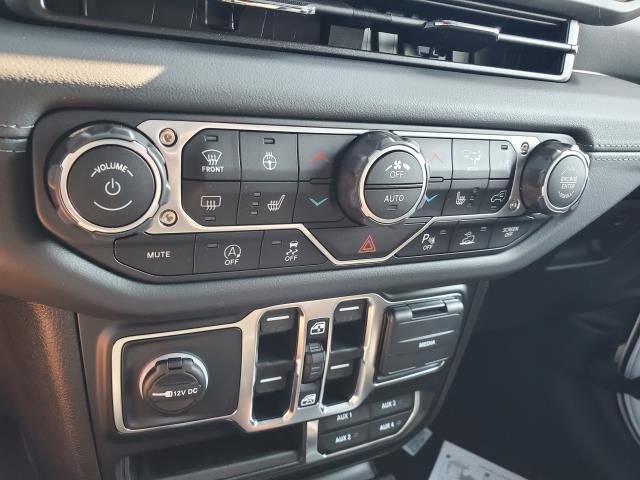 New 2025 Jeep Wrangler Sahara image 21