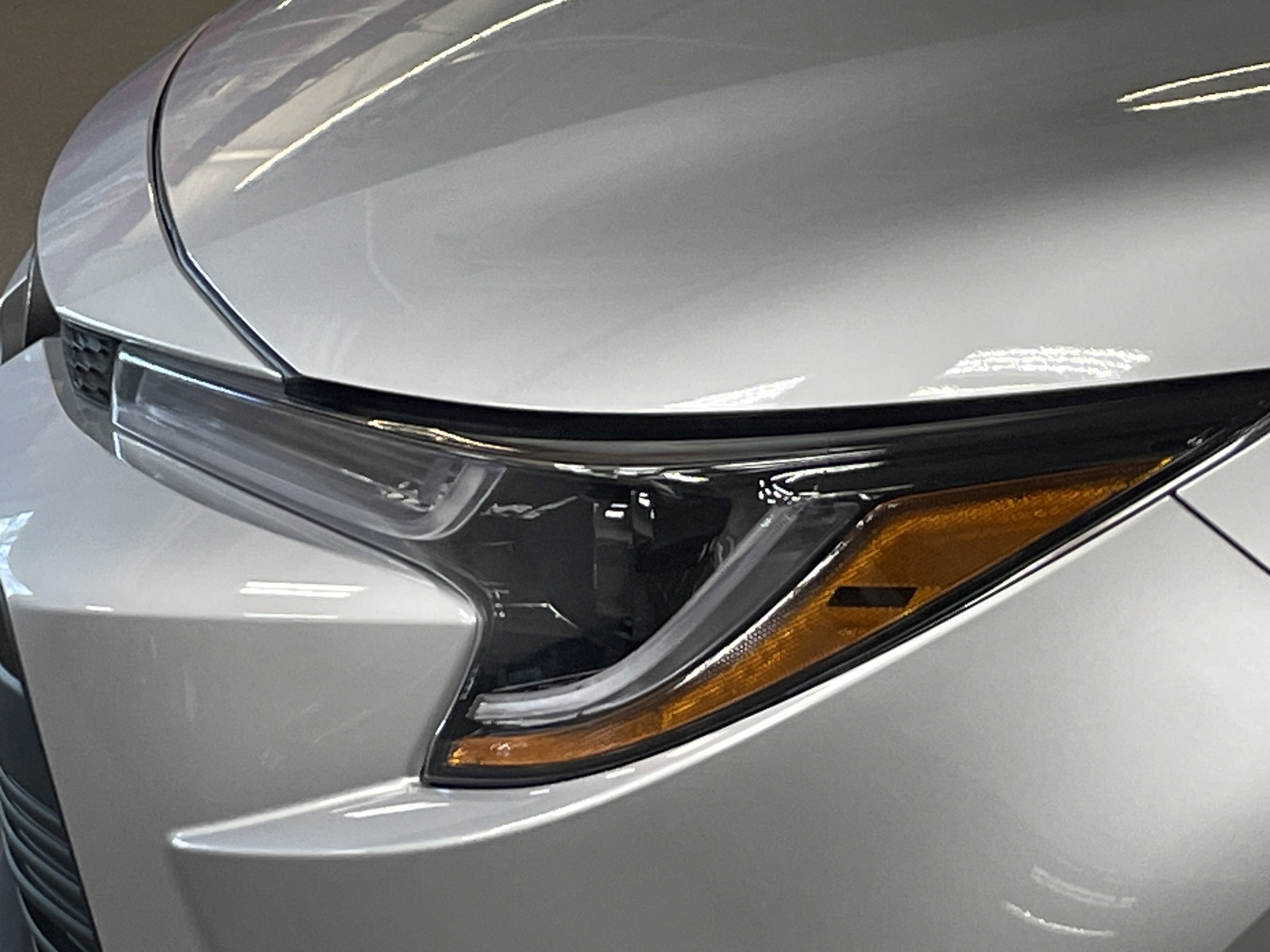 Used 2024 Toyota Corolla LE w/ LE Convenience Package image 6