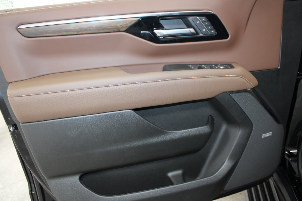 New 2026 Chevrolet Tahoe High Country AWD/4WD image 17