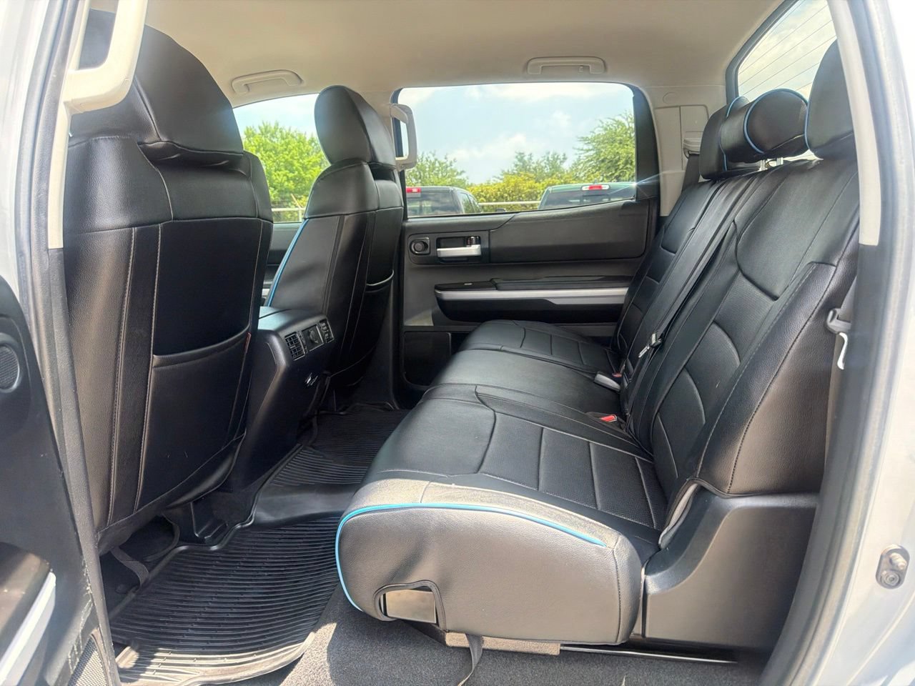 Used 2019 Toyota Tundra SR5 w/ SR5 Upgrade Package AWD/4WD image 10
