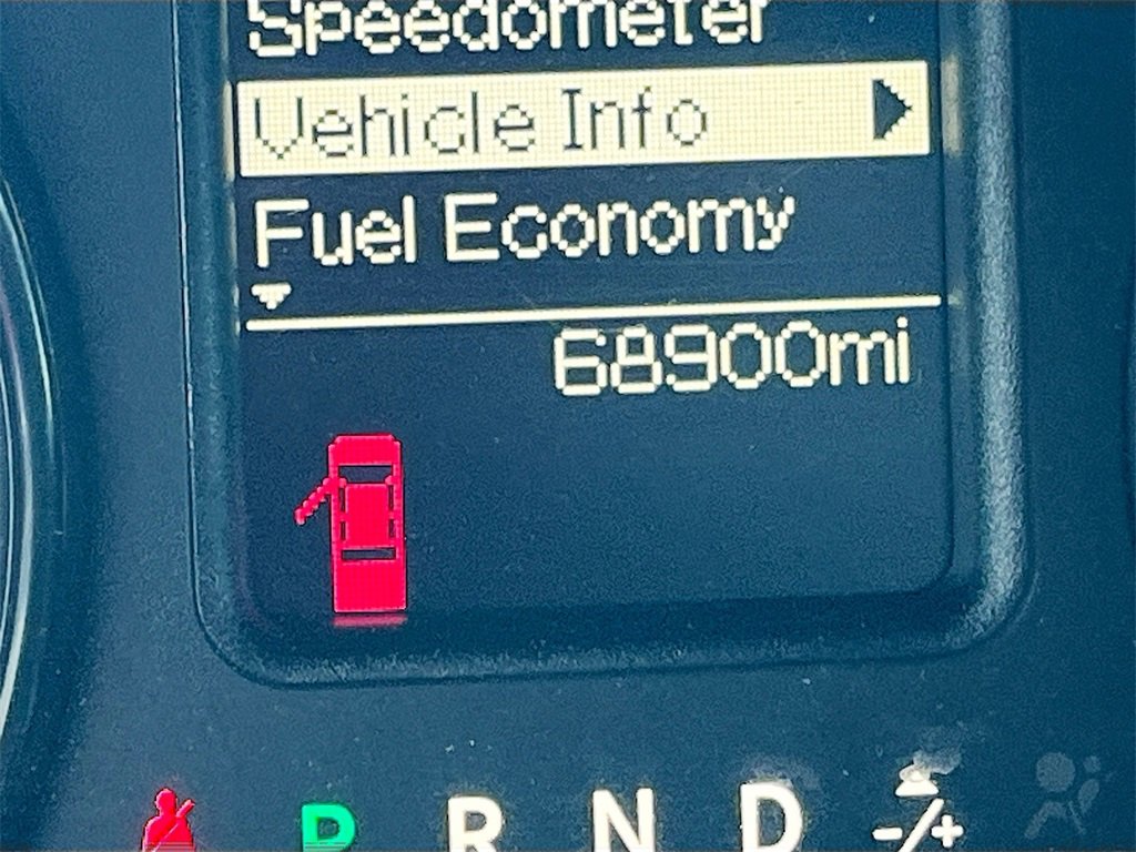 Used 2021 RAM 1500 Classic SLT image 12