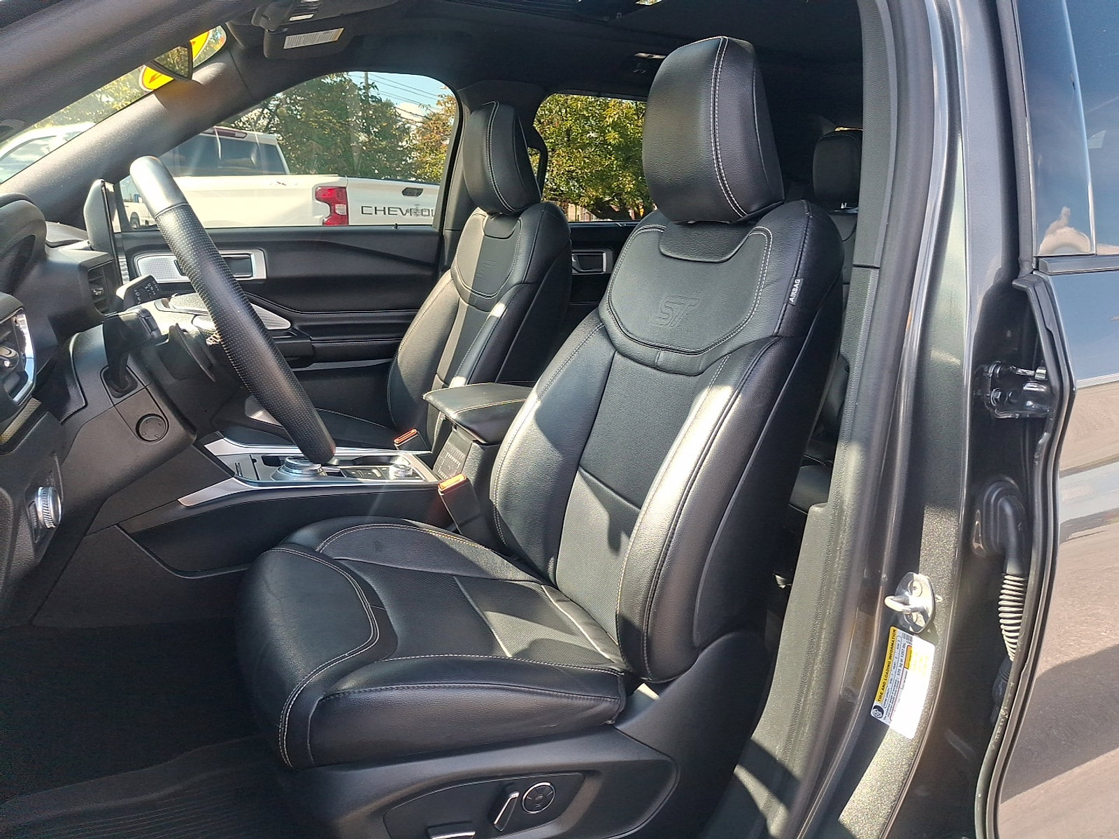 Used 2020 Ford Explorer ST w/ Premium Technology Package AWD/4WD image 14
