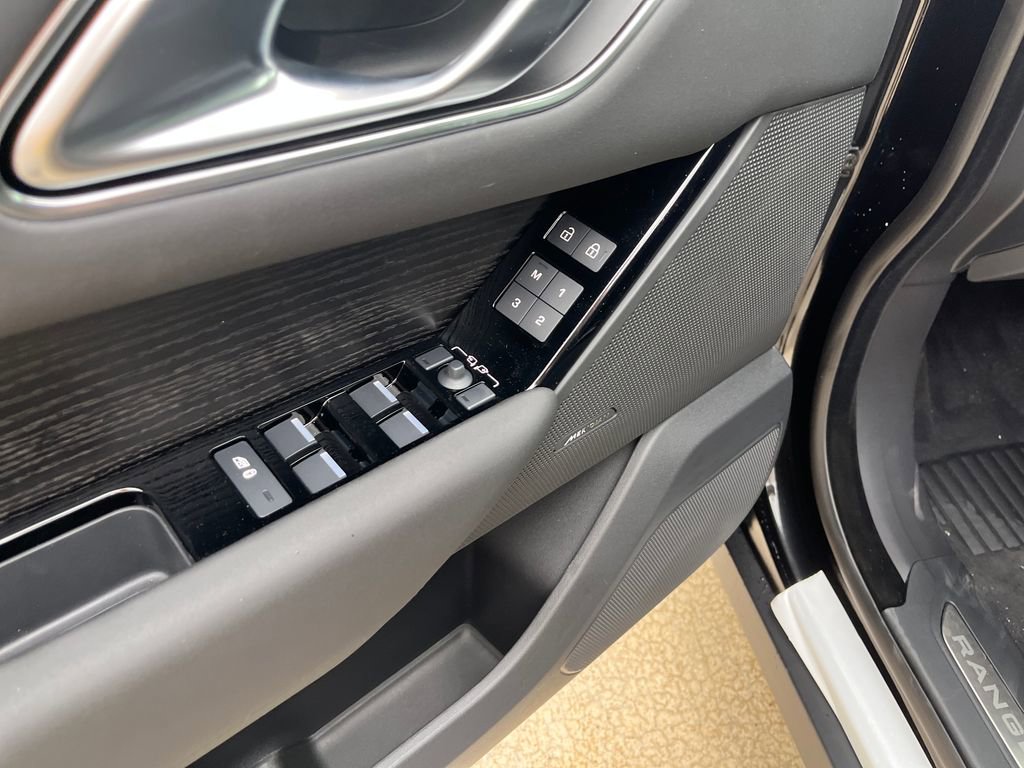 New 2026 Land Rover Range Rover Velar S AWD/4WD image 11