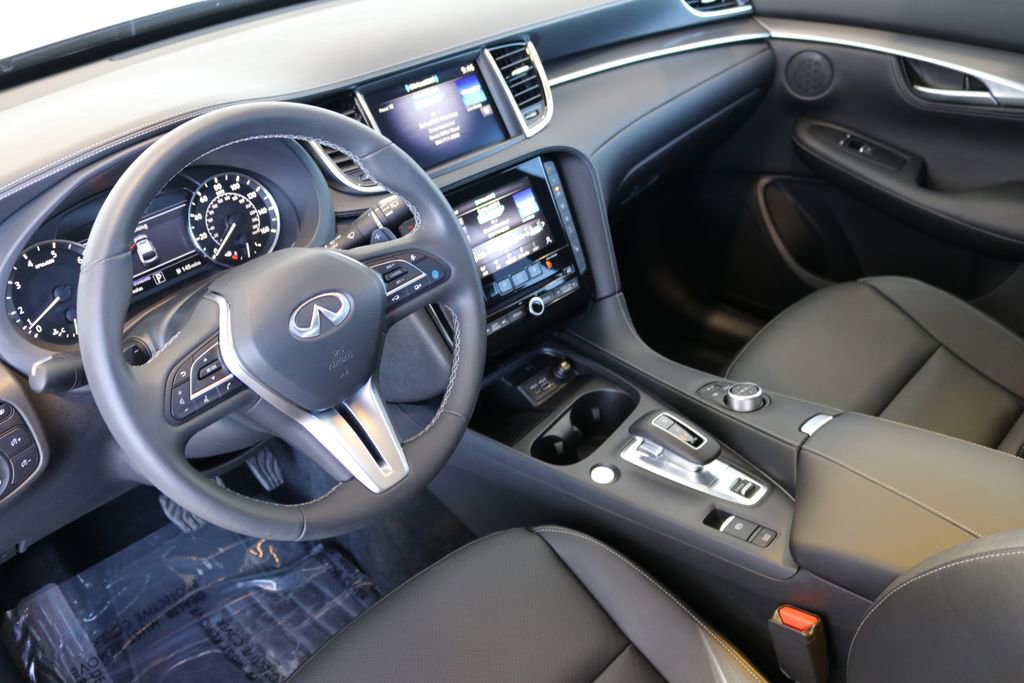 Certified 2024 INFINITI QX55 Luxe w/ Cargo Package image 19
