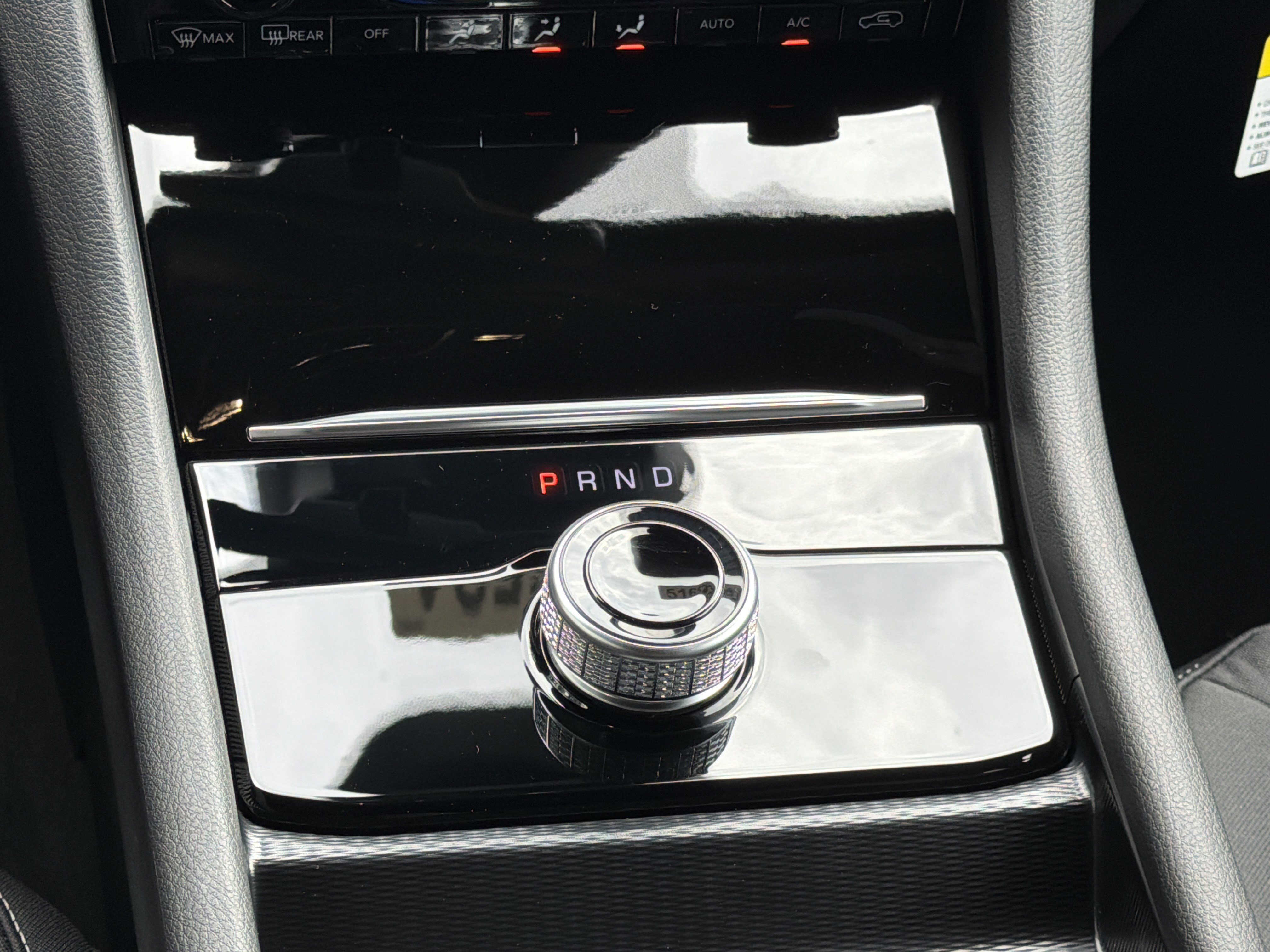 New 2026 Jeep Grand Cherokee Laredo w/ Trailer Tow Package image 35