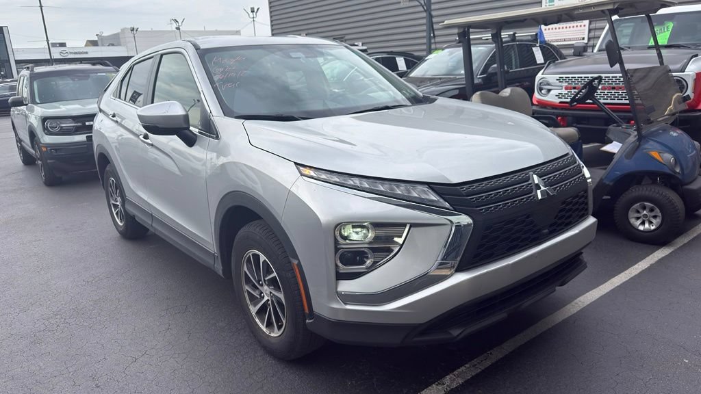 Used 2024 Mitsubishi Eclipse Cross ES AWD/4WD image 3