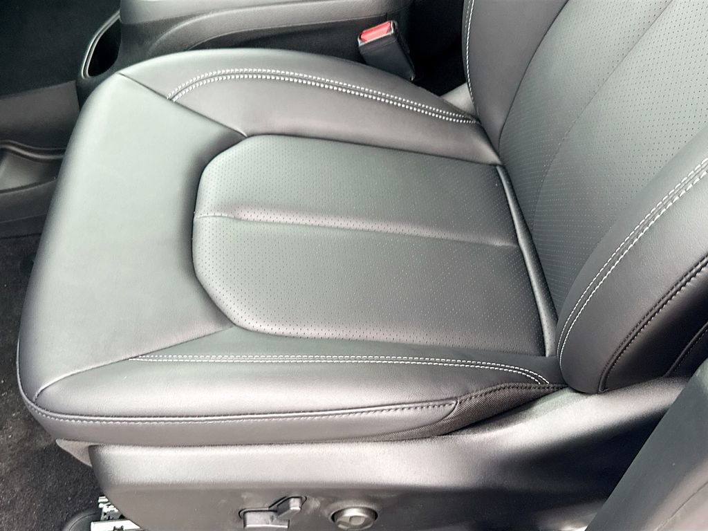 New 2026 Chrysler Pacifica Select FWD image 20
