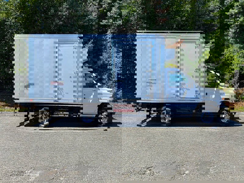 New 2026 Ford E-450 and Econoline 450 Super Duty w/ Power Equipment Group image 4