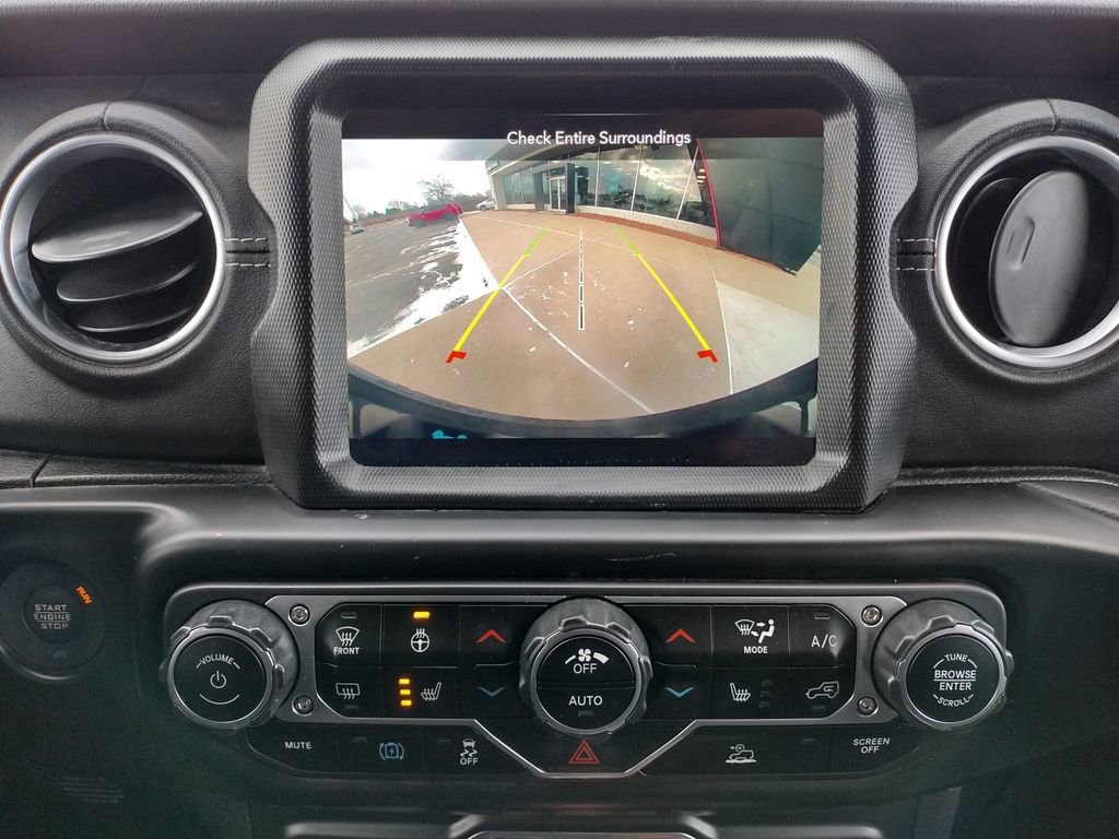 Used 2022 Jeep Wrangler Unlimited Sahara w/ Cold Weather Group image 4