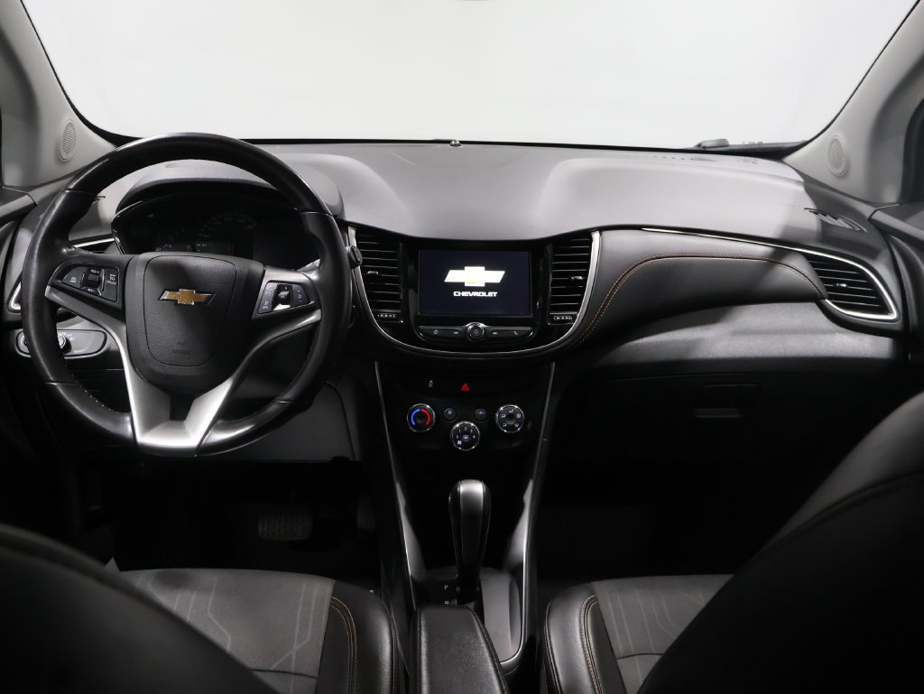 Used 2019 Chevrolet Trax LT w/ LT Convenience Package AWD/4WD image 16