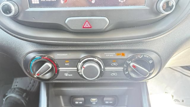 Used 2023 Kia Soul LX w/ Option Group 015 FWD image 17