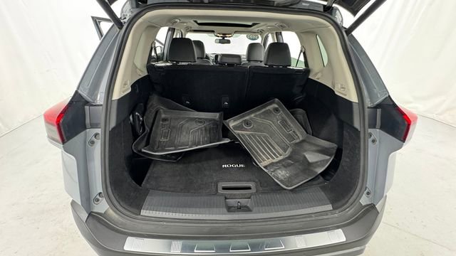 Certified 2022 Nissan Rogue SL w/ SL Premium Package FWD image 15