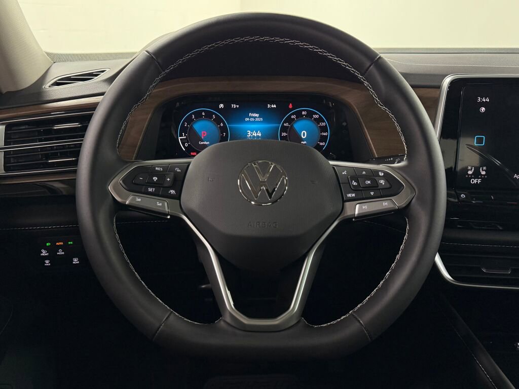 New 2026 Volkswagen Atlas SE image 12