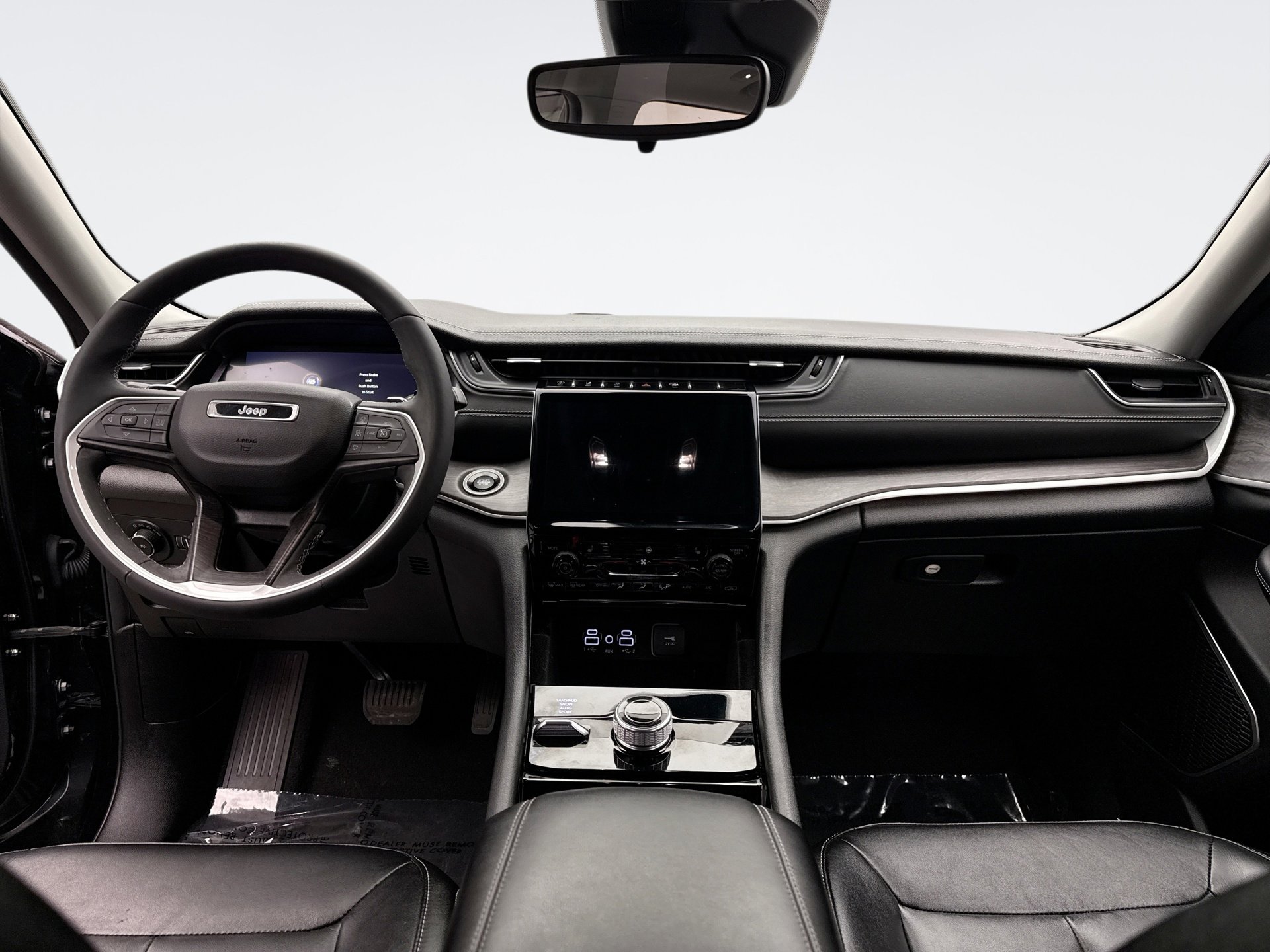 Used 2023 Jeep Grand Cherokee Limited w/ Black Appearance Package image 14