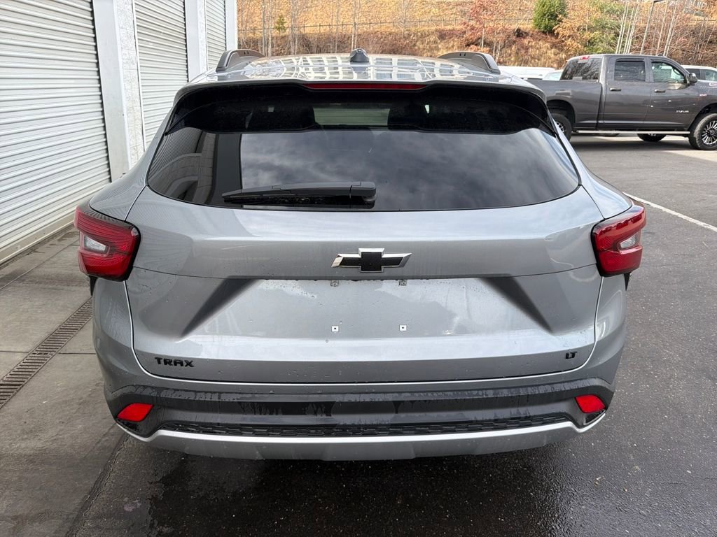 New 2025 Chevrolet Trax LT w/ LT Convenience Package image 4