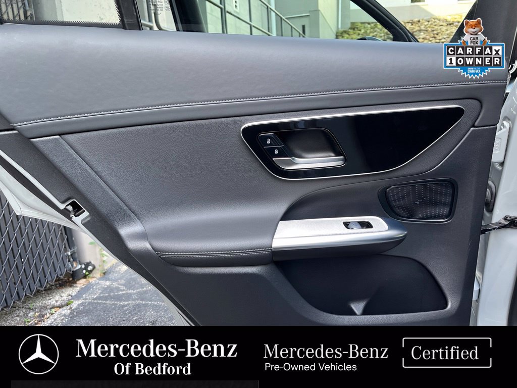 Used 2025 Mercedes-Benz GLC 300 4MATIC image 16