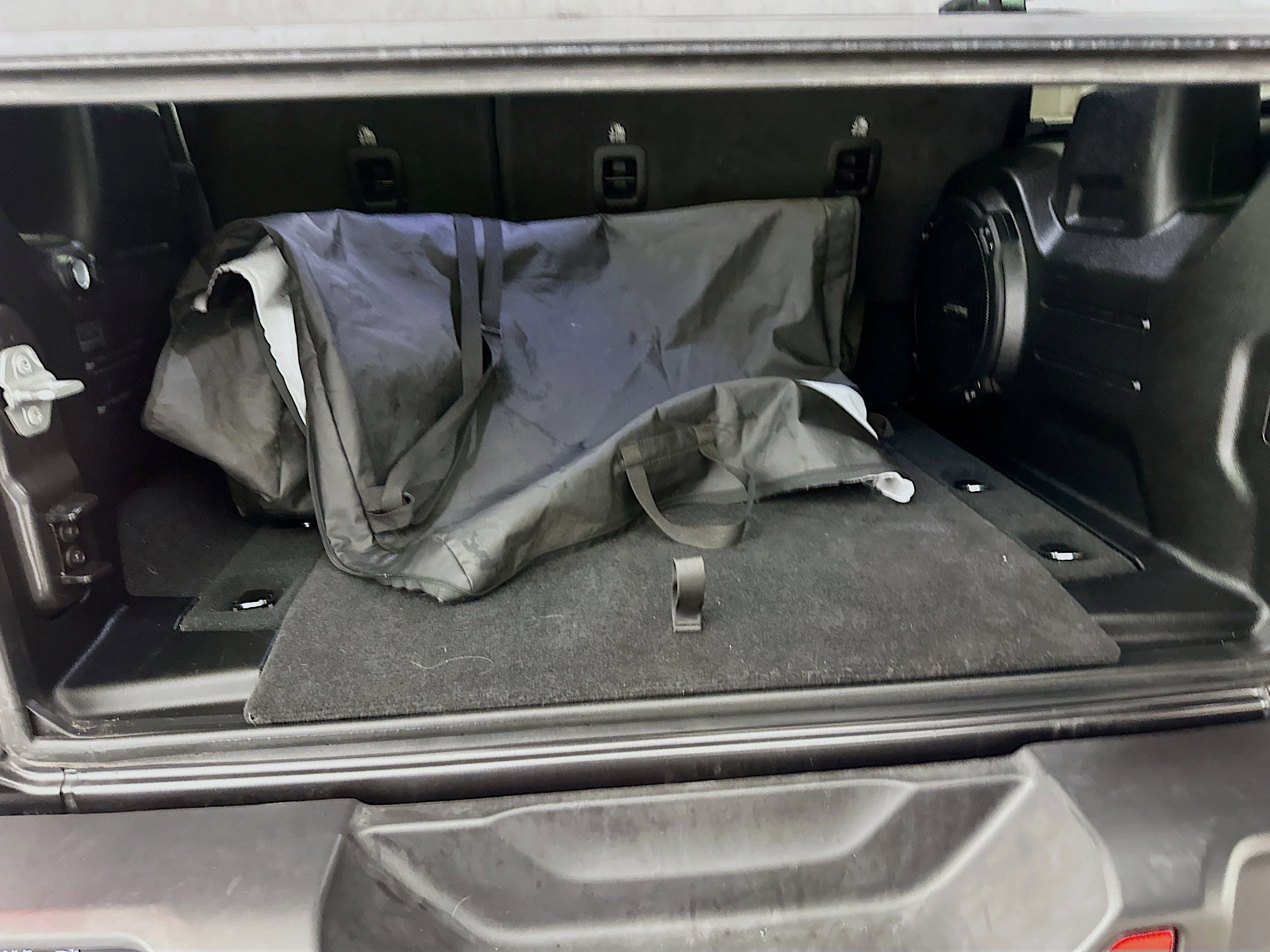 Used 2023 Jeep Wrangler Sahara w/ Cold Weather Group image 30