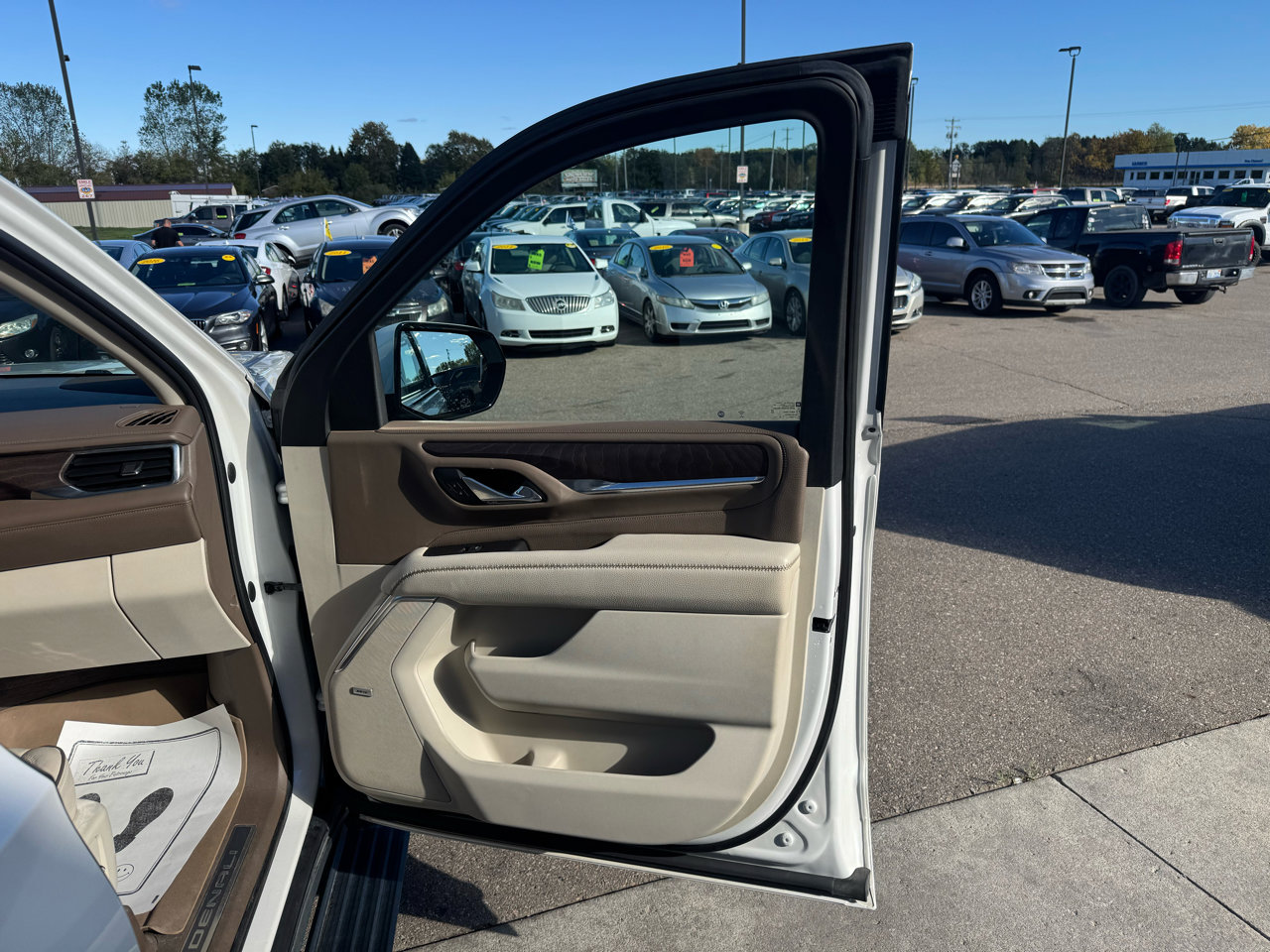 Used 2021 GMC Yukon XL Denali w/ Denali Ultimate Package image 15