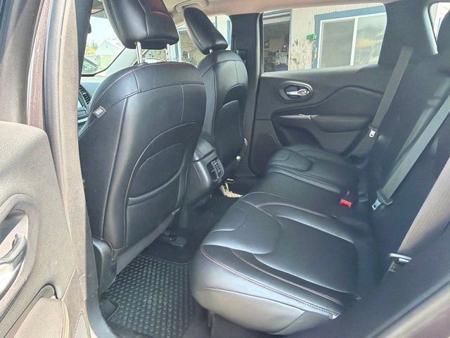 Used 2014 Jeep Cherokee Trailhawk w/ Leather Interior Group AWD/4WD image 14