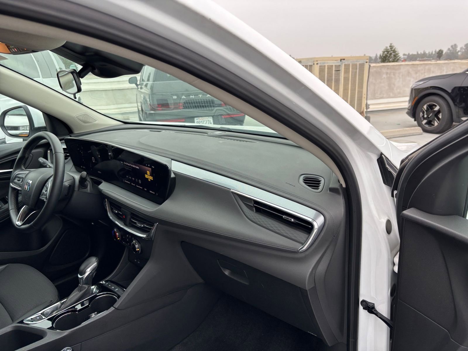 Used 2025 Buick Encore GX Preferred image 33